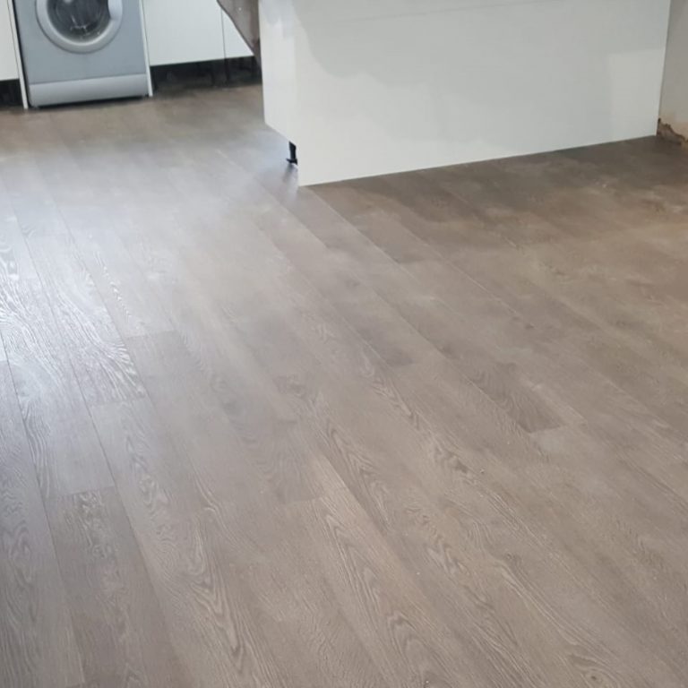 Showcase Floors Oldham Carpets Vinyls Roll Ends Laminates